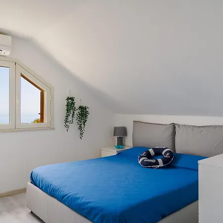 La Goccia Sul Mare * Letojanni