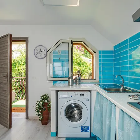 La Goccia Sul Mare Lejlighed Letojanni