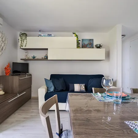 La Goccia Sul Mare *