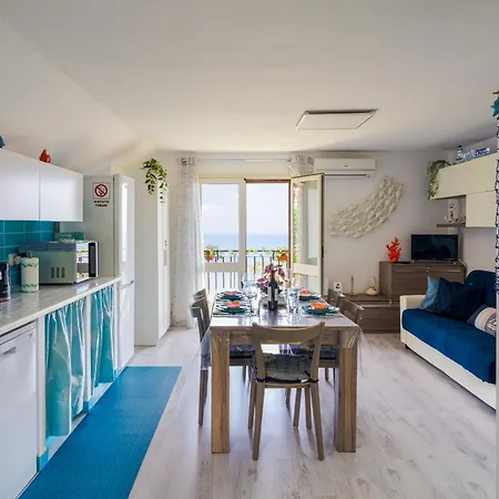 La Goccia Sul Mare Lejlighed Letojanni